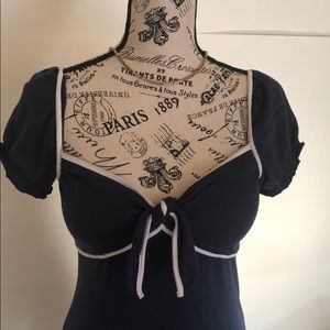 Bongo Jr top large 👕❤️ scoop neck tie front